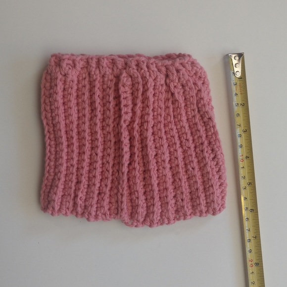 Crochet/Knit Skirt Waist 5” Length 6” - Picture 1 of 2